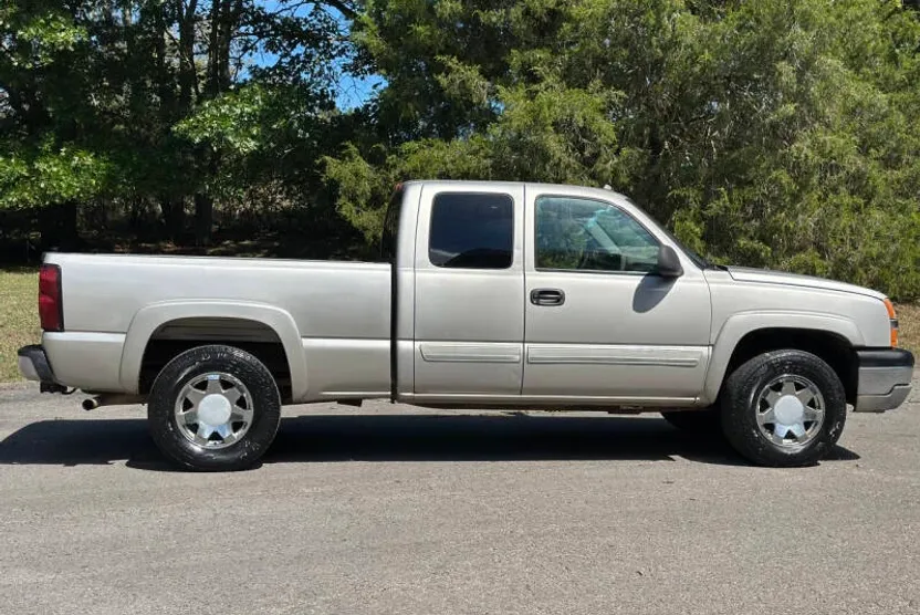 2005 Chevrolet Silverado 1500 photo 1