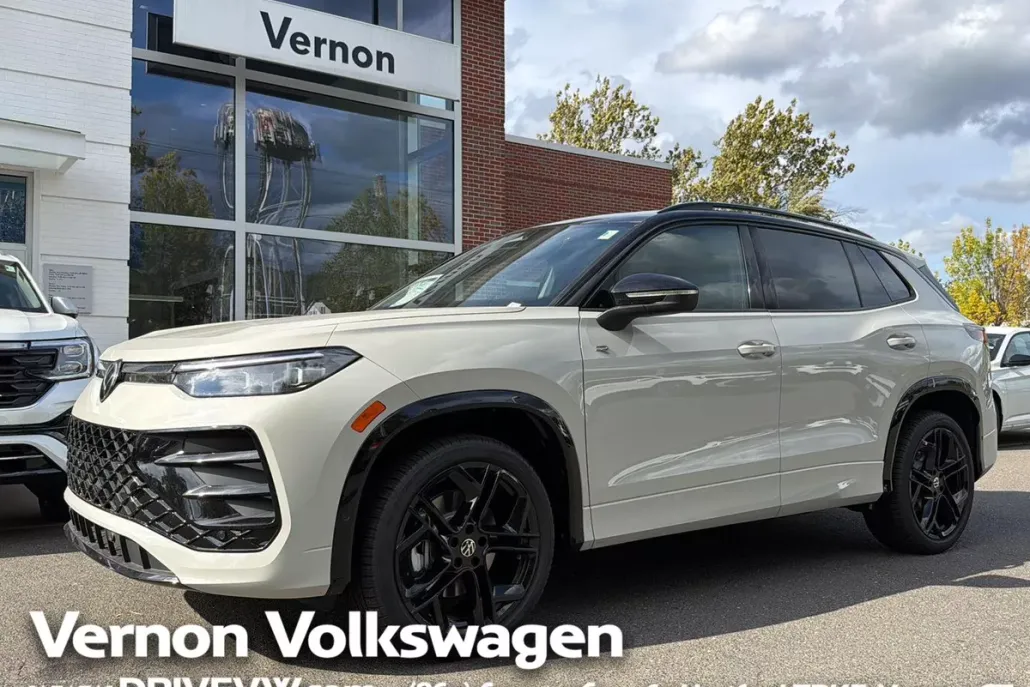 2025 Volkswagen Tiguan SE R-Line Black photo 1