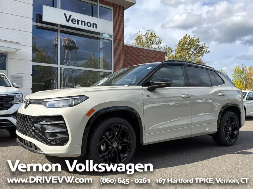 2025 Volkswagen Tiguan SE R-Line Black photo 1
