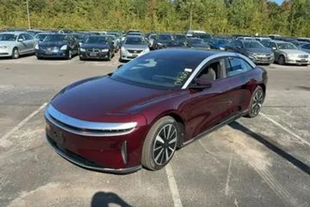 2023 Lucid Air Touring photo 1
