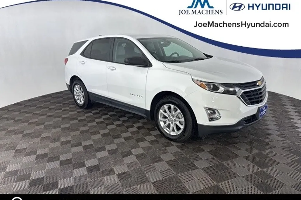 2020 Chevrolet Equinox LS photo 1
