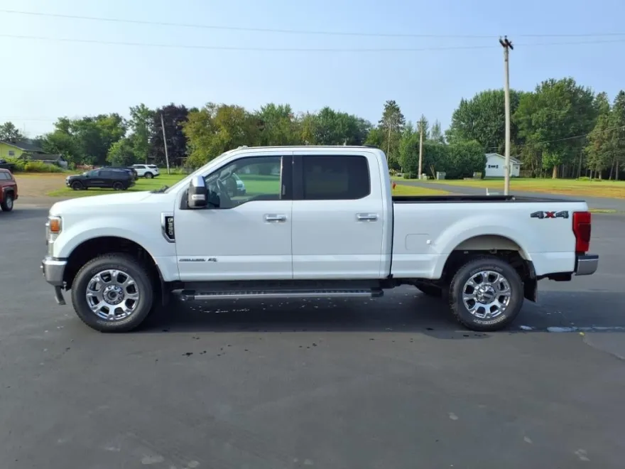 2022 Ford F-350 Lariat photo 1
