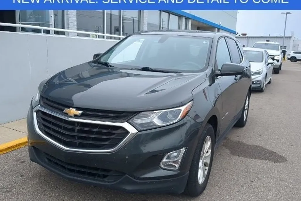 2018 Chevrolet Equinox LT photo 1