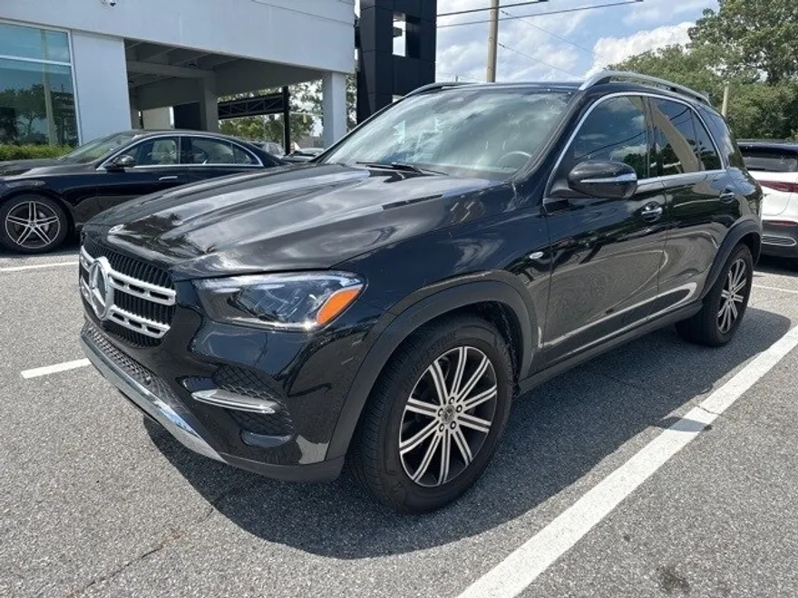 2025 Mercedes Benz GLE 450e 4MATIC photo 1