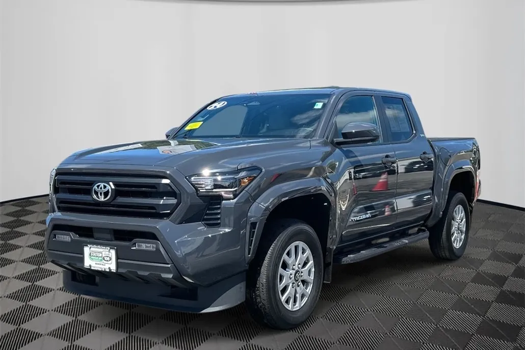 2024 Toyota Tacoma SR5 4x4 photo 1