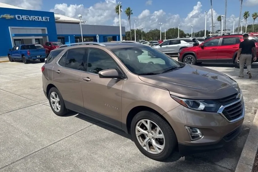 2018 Chevrolet Equinox LT photo 1