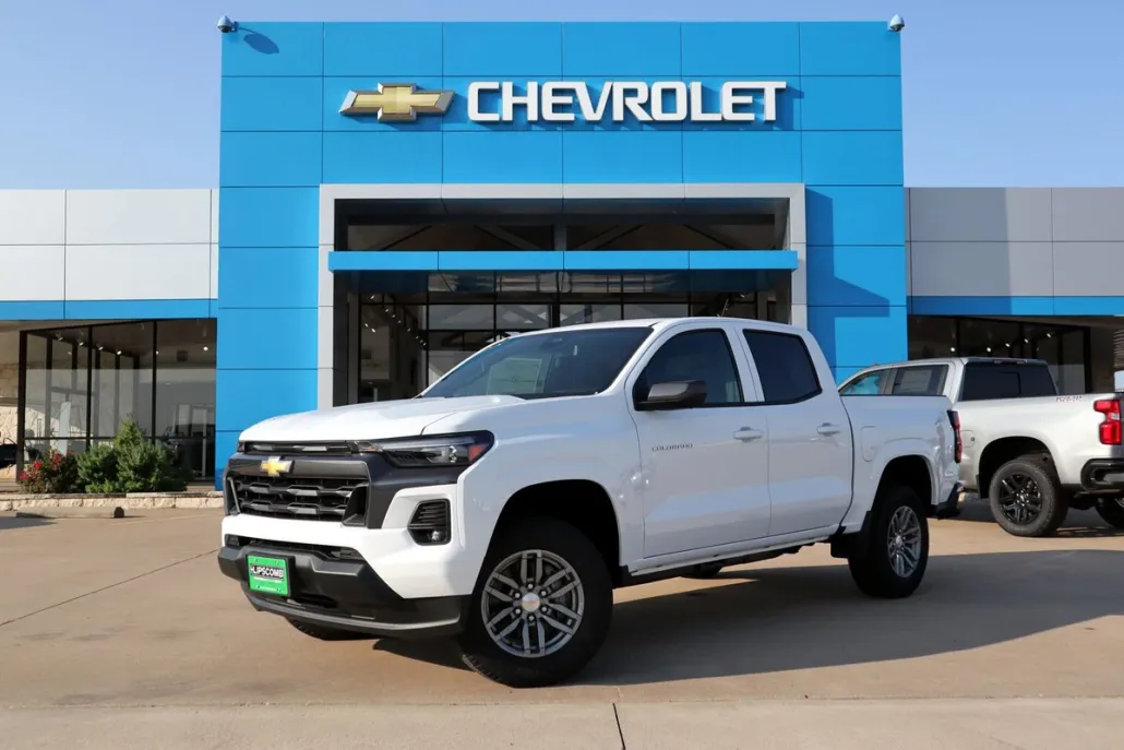 2026 Chevrolet Colorado LT photo 1