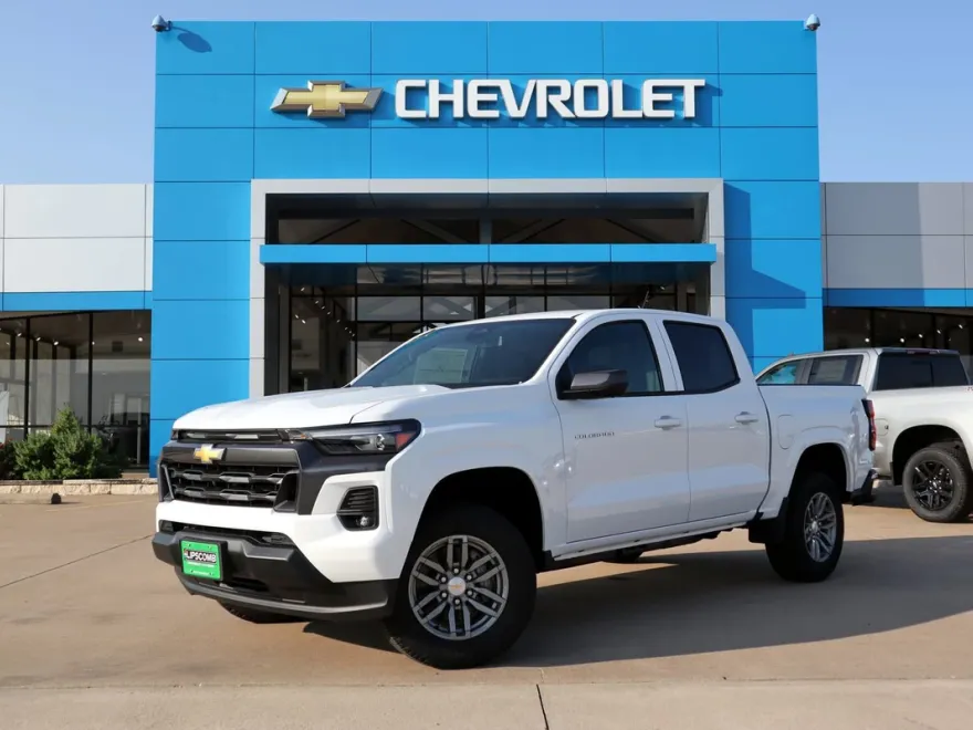 2026 Chevrolet Colorado LT photo 1