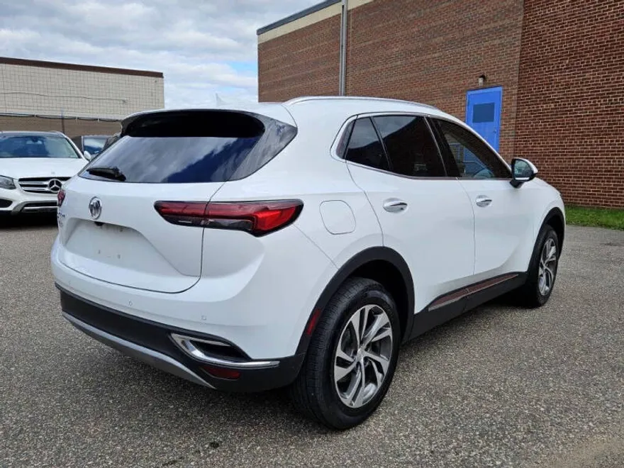 2021 Buick Envision Essence photo 1