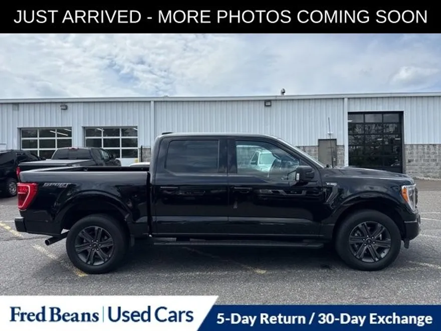 2023 Ford F-150 XLT photo 1