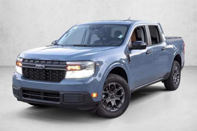 2024 Ford Maverick XLT photo 1