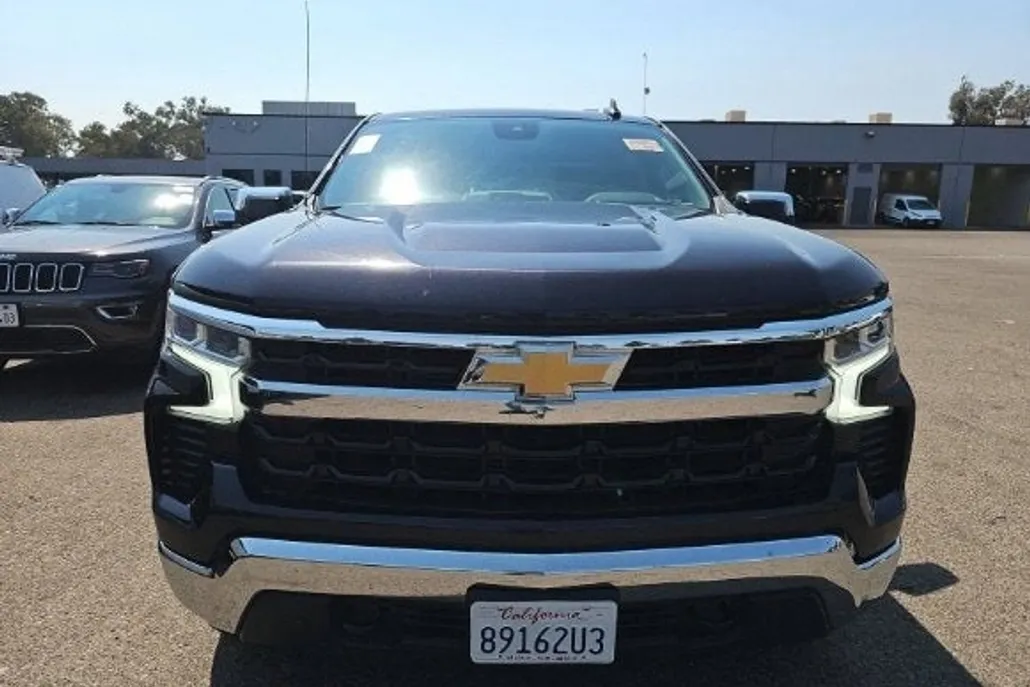 2023 Chevrolet Silverado 1500 LT photo 1