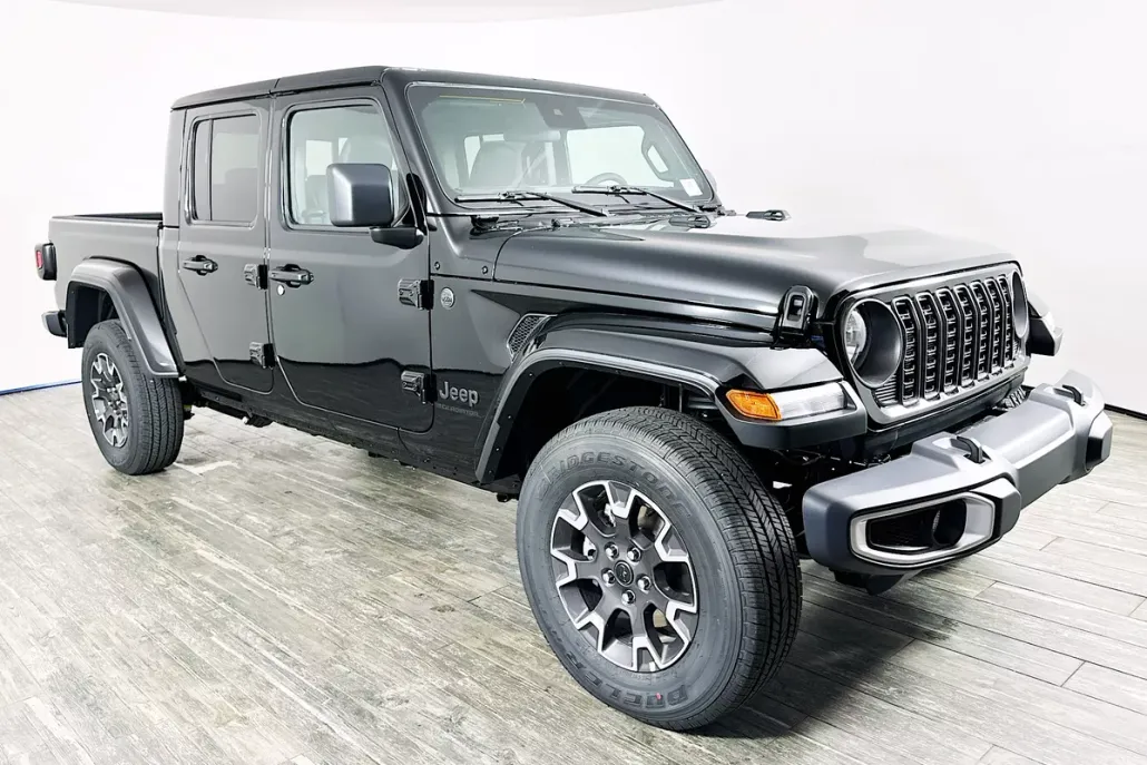 2025 Jeep Gladiator Sport S photo 1