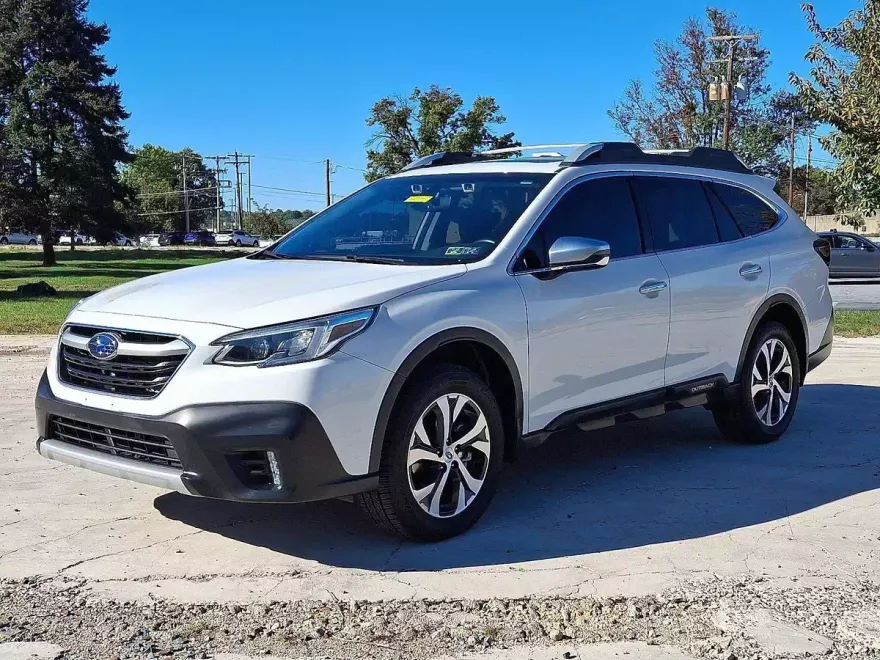 2020 Subaru Outback Touring XT photo 1