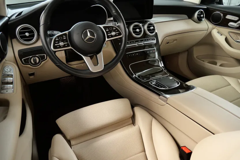 2021 Mercedes Benz GLC 300 4MATIC photo 1