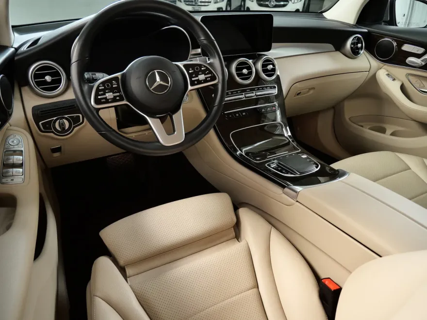 2021 Mercedes Benz GLC 300 4MATIC photo 1