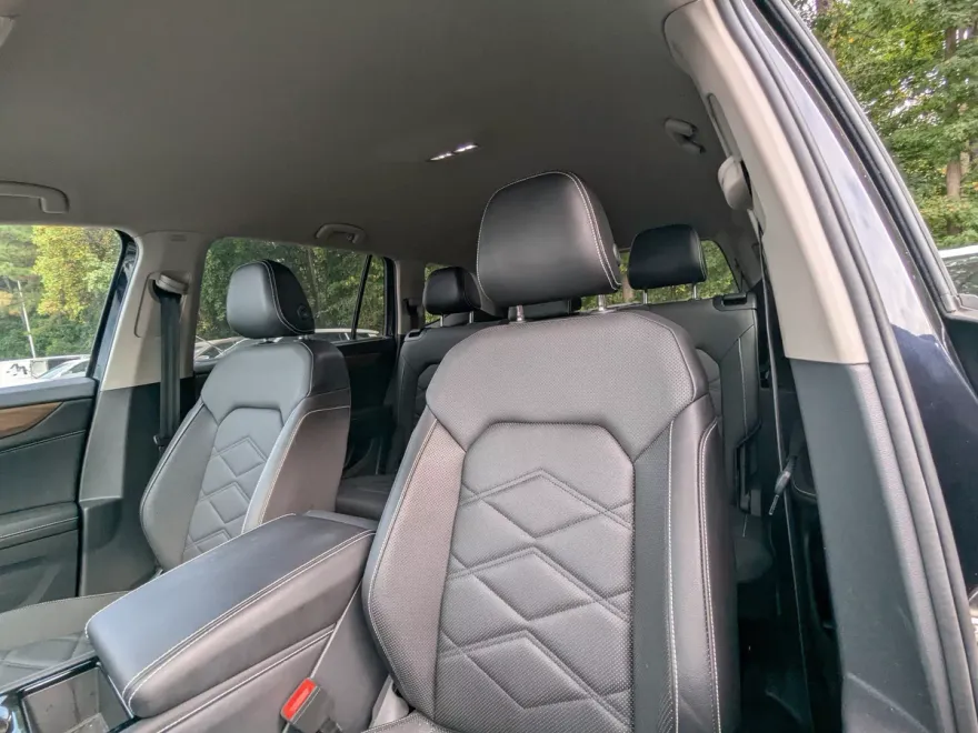 2024 Volkswagen Atlas SE Technology photo 1