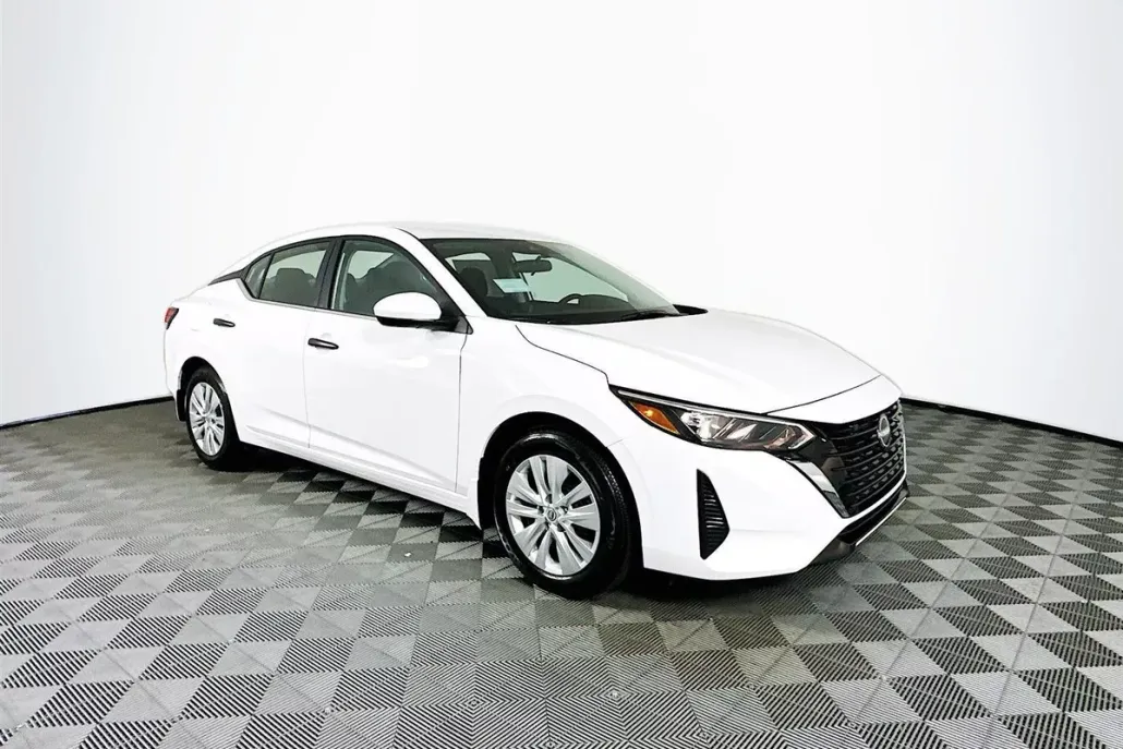 2025 Nissan Sentra S photo 1