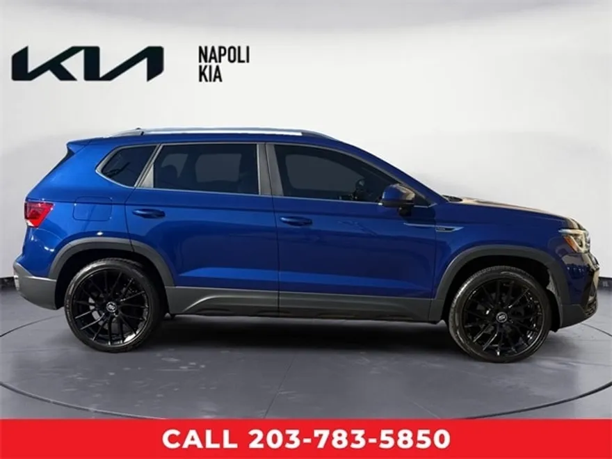 2023 Volkswagen Taos SEL photo 1