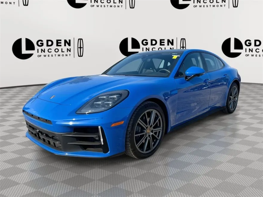 2025 Porsche Panamera 4 photo 1