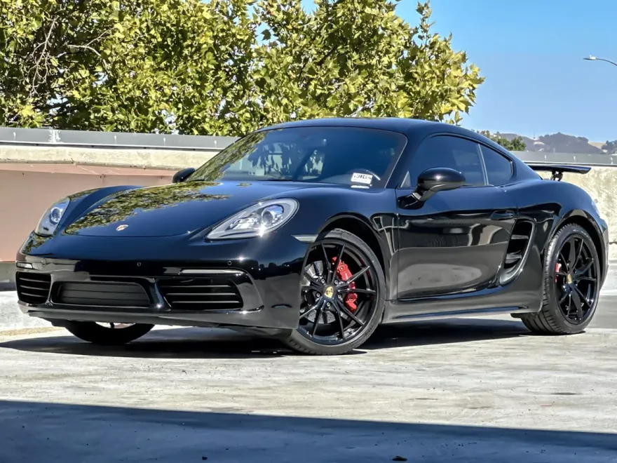 2018 Porsche Cayman S photo 1