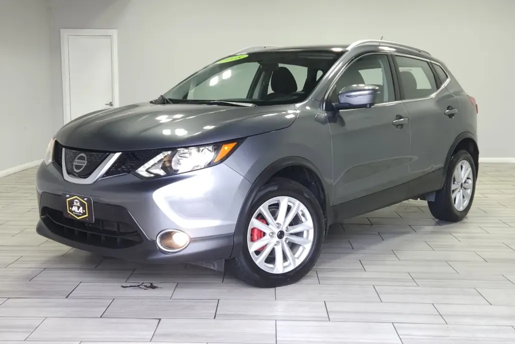 2018 Nissan Rogue Sport SV photo 1