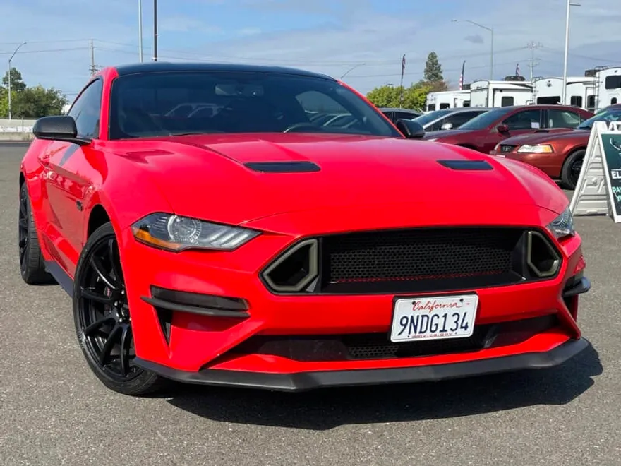 2018 Ford Mustang GT Premium photo 1