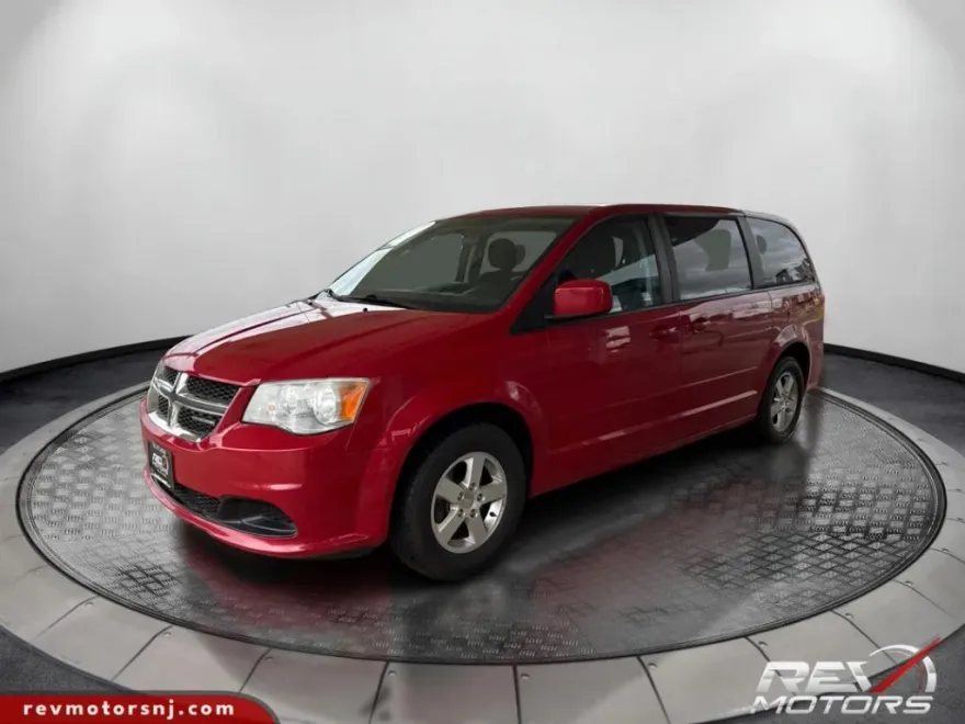 2012 Dodge Grand Caravan SE photo 1