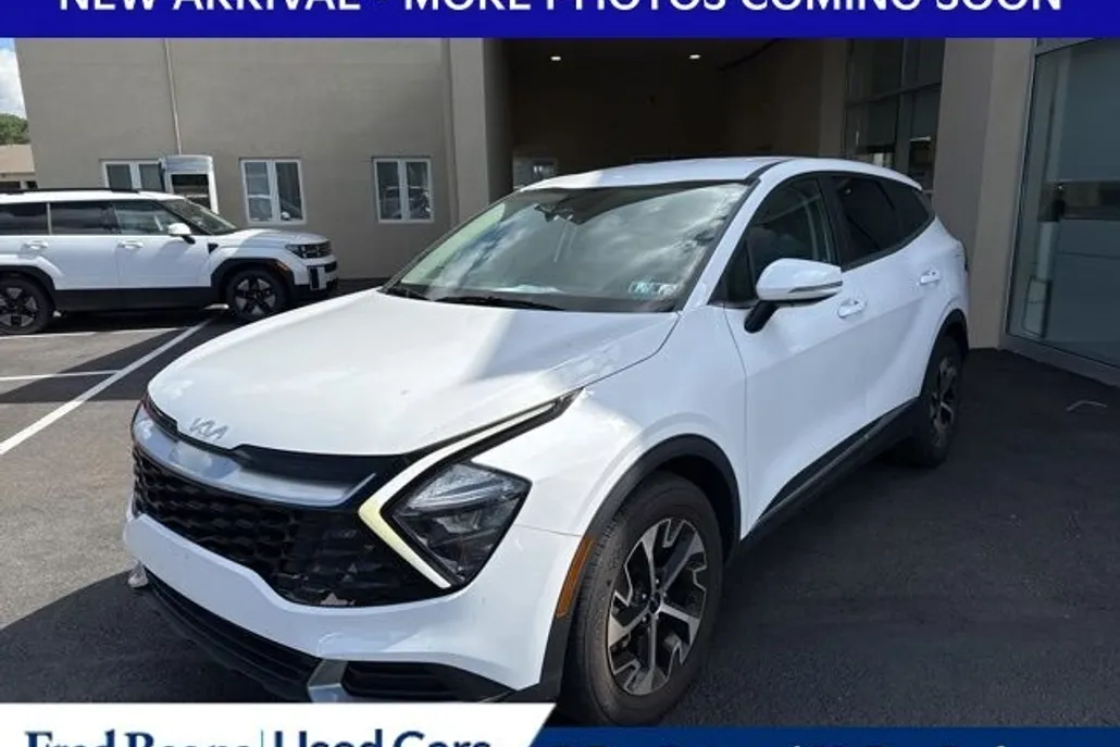 2023 Kia Sportage EX photo 1