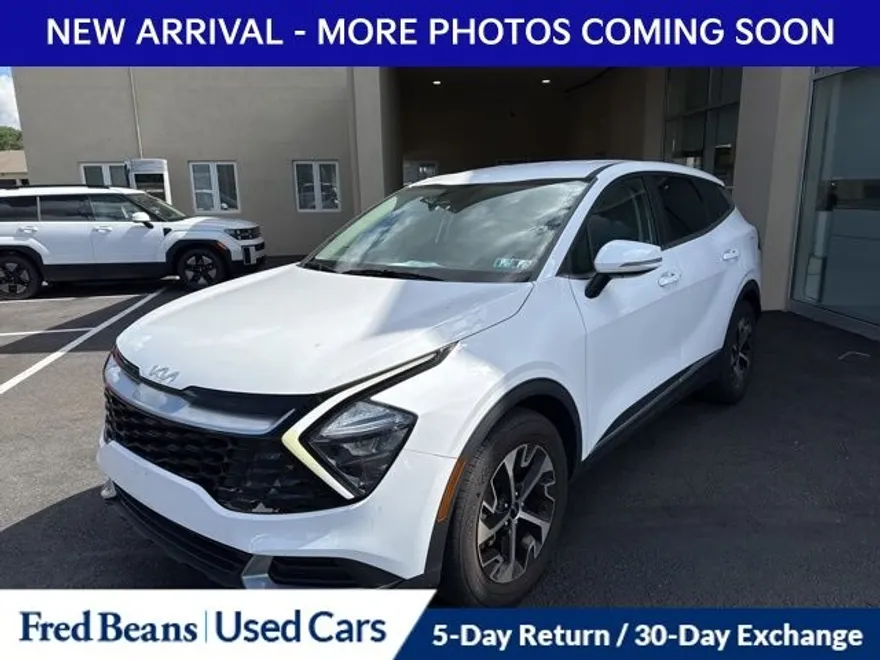 2023 Kia Sportage EX photo 1