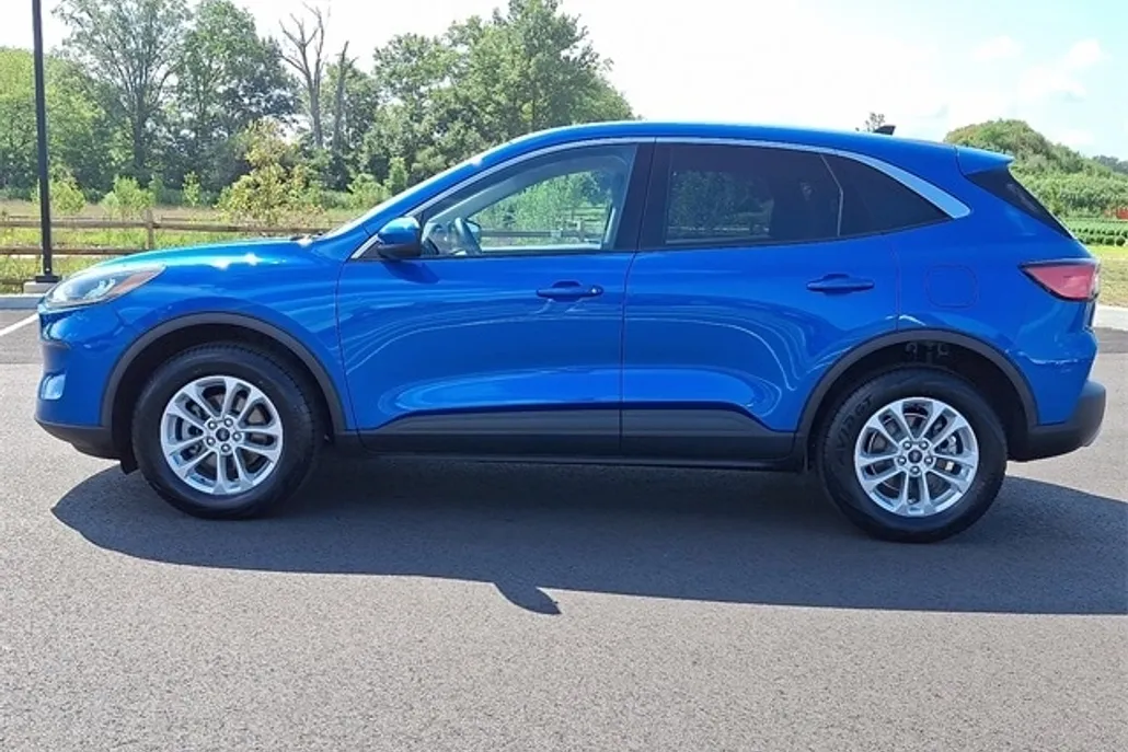 2020 Ford Escape SE photo 1