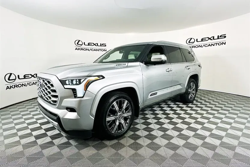 2023 Toyota Sequoia Capstone photo 1