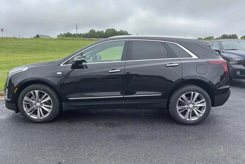 2024 Cadillac XT5 Platinum Premium Luxury photo 1