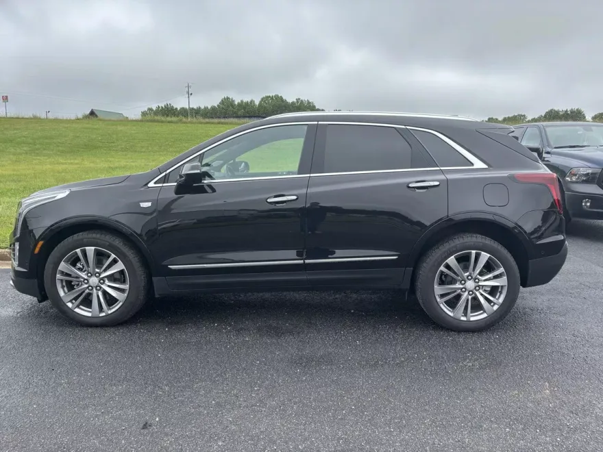 2024 Cadillac XT5 Platinum Premium Luxury photo 1