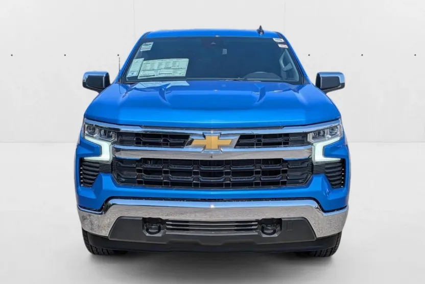 2026 Chevrolet Silverado 1500 LT photo 1