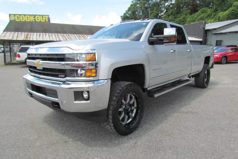 2018 Chevrolet Silverado 2500HD LTZ photo 1