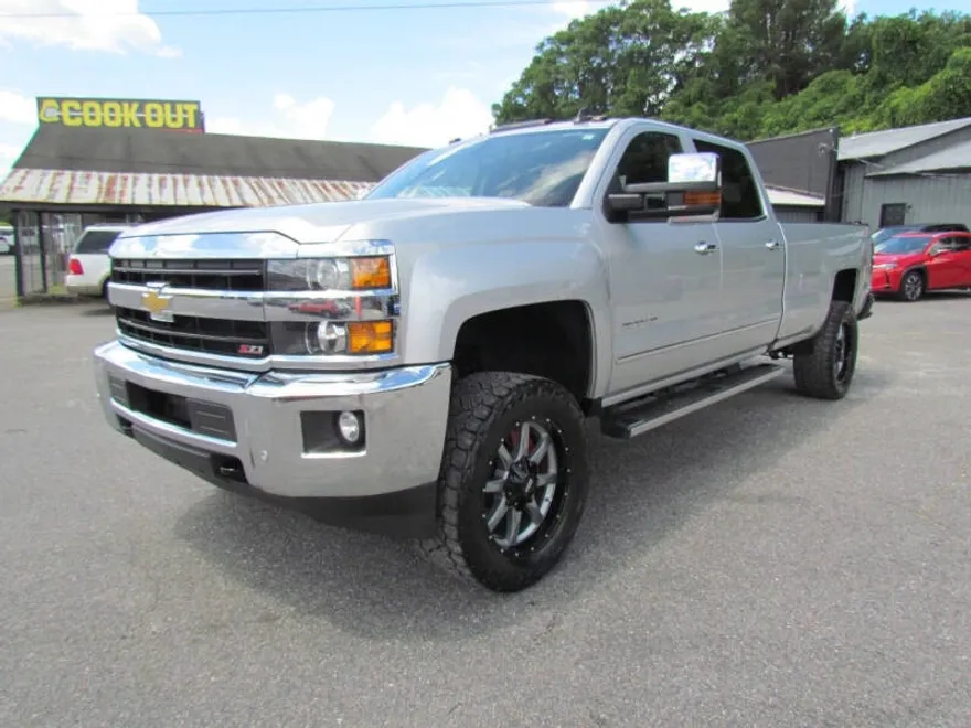 2018 Chevrolet Silverado 2500HD LTZ photo 1