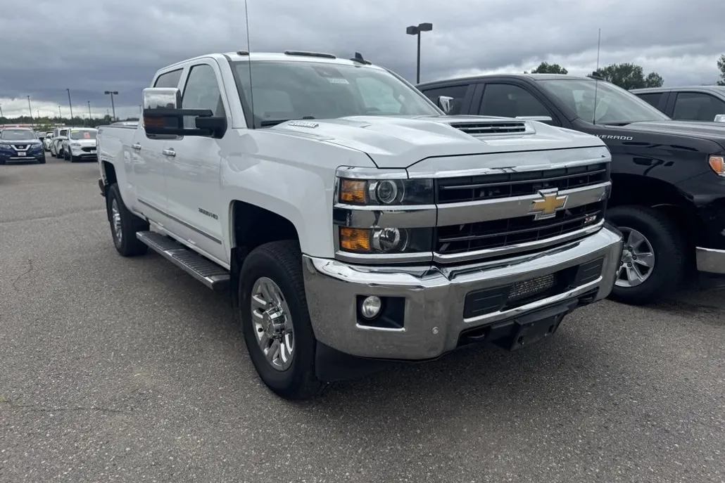 2019 Chevrolet Silverado 3500HD LTZ photo 1