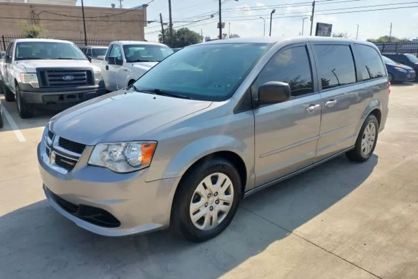 2016 Dodge Grand Caravan SE photo 1