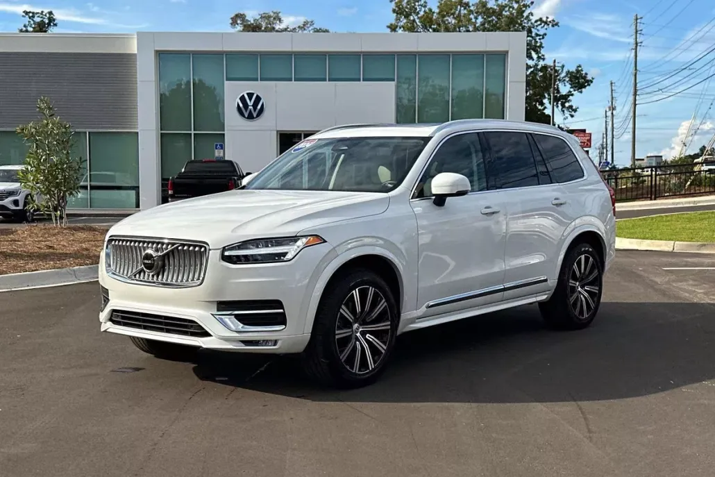2024 Volvo XC90 Core photo 1