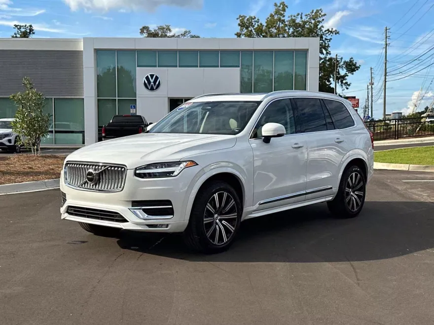 2024 Volvo XC90 Core photo 1