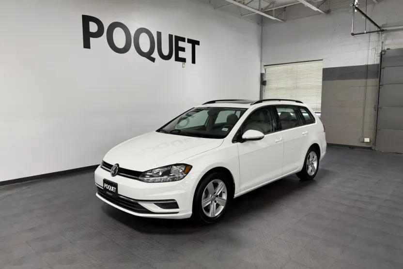 2018 Volkswagen Golf SportWagen SE photo 1