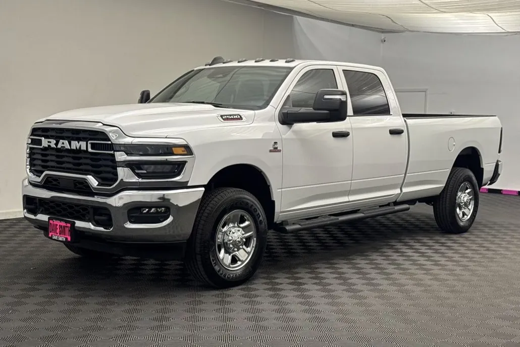 2025 Ram 2500 Tradesman photo 1
