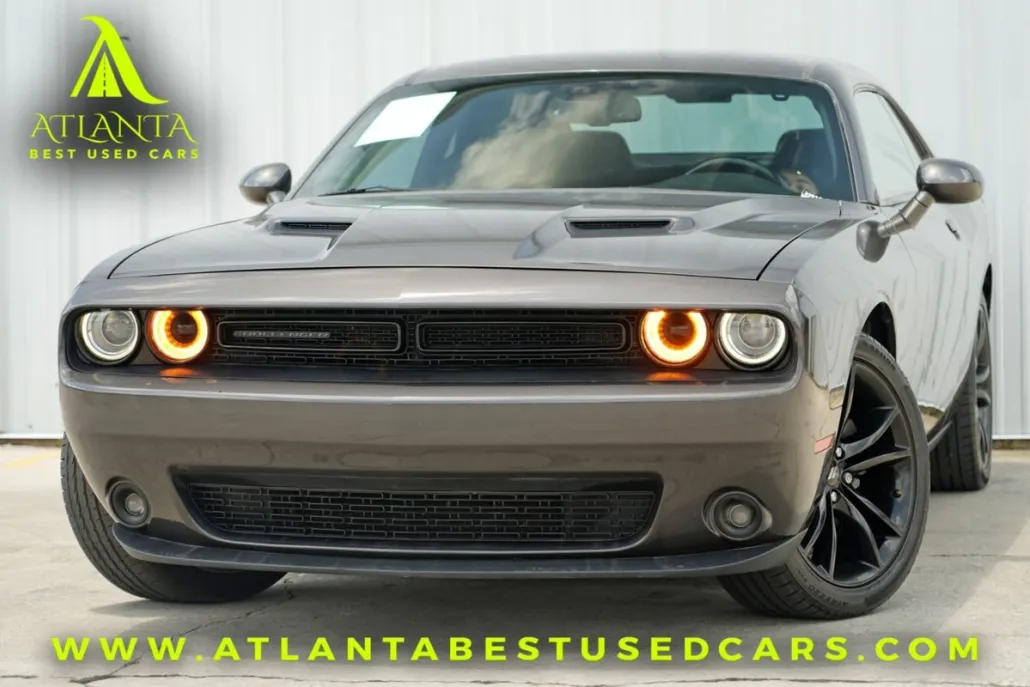 2018 Dodge Challenger SXT photo 1