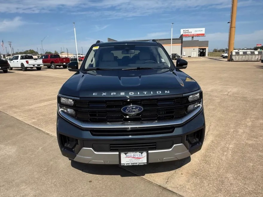 2025 Ford Expedition Platinum photo 1