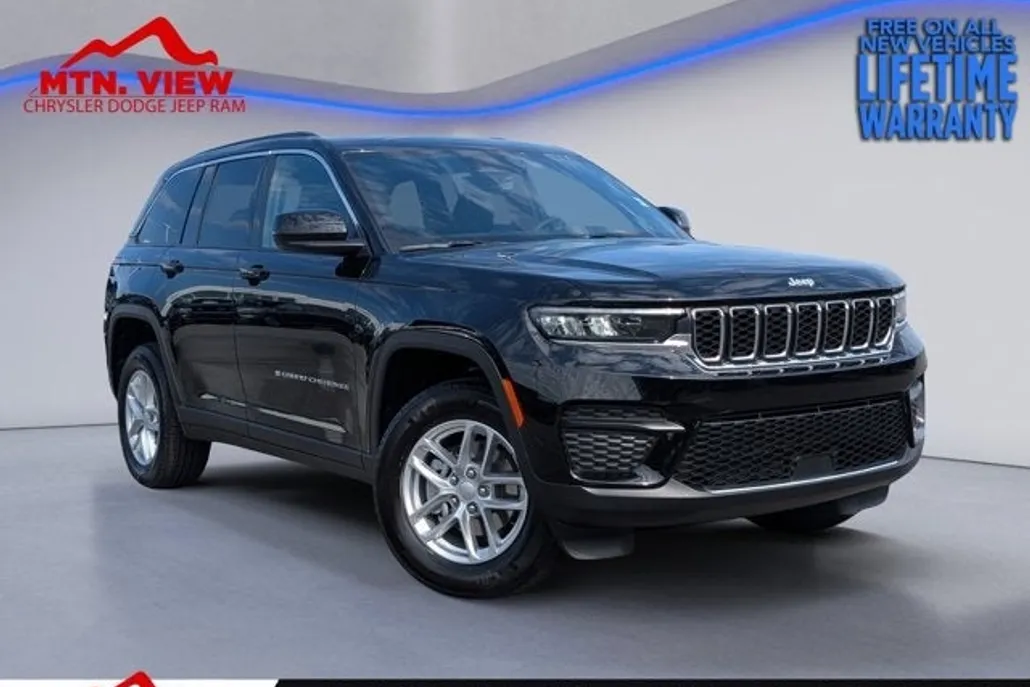 2025 Jeep Grand Cherokee Laredo X photo 1