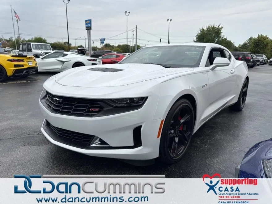 2022 Chevrolet Camaro LT1 photo 1