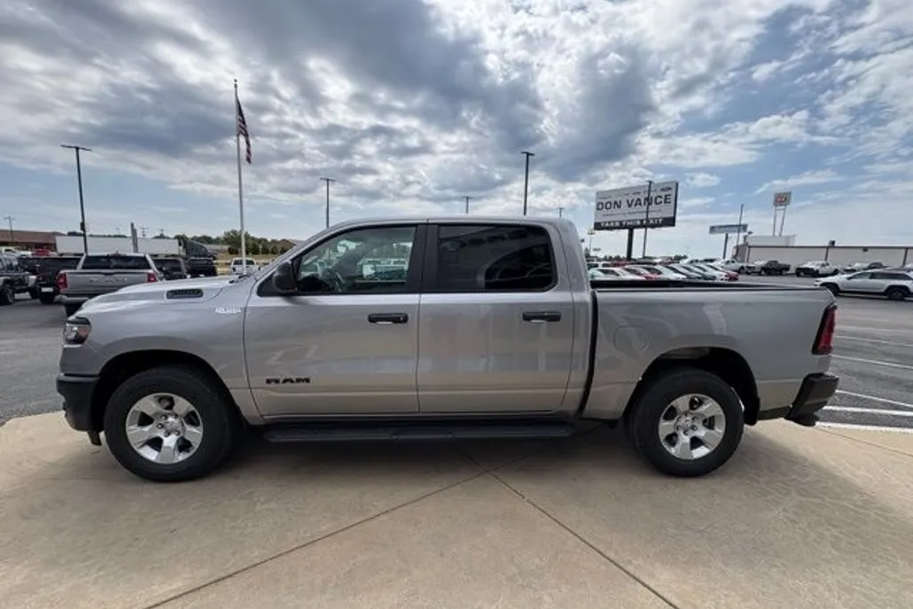 2025 Ram 1500 Tradesman photo 1