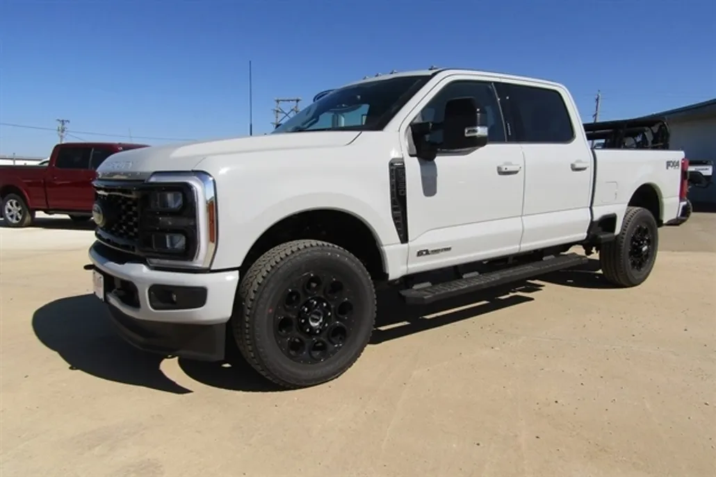 2026 Ford F-350 Lariat photo 1