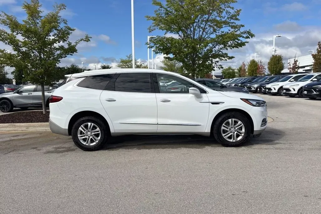 2020 Buick Enclave Essence photo 1